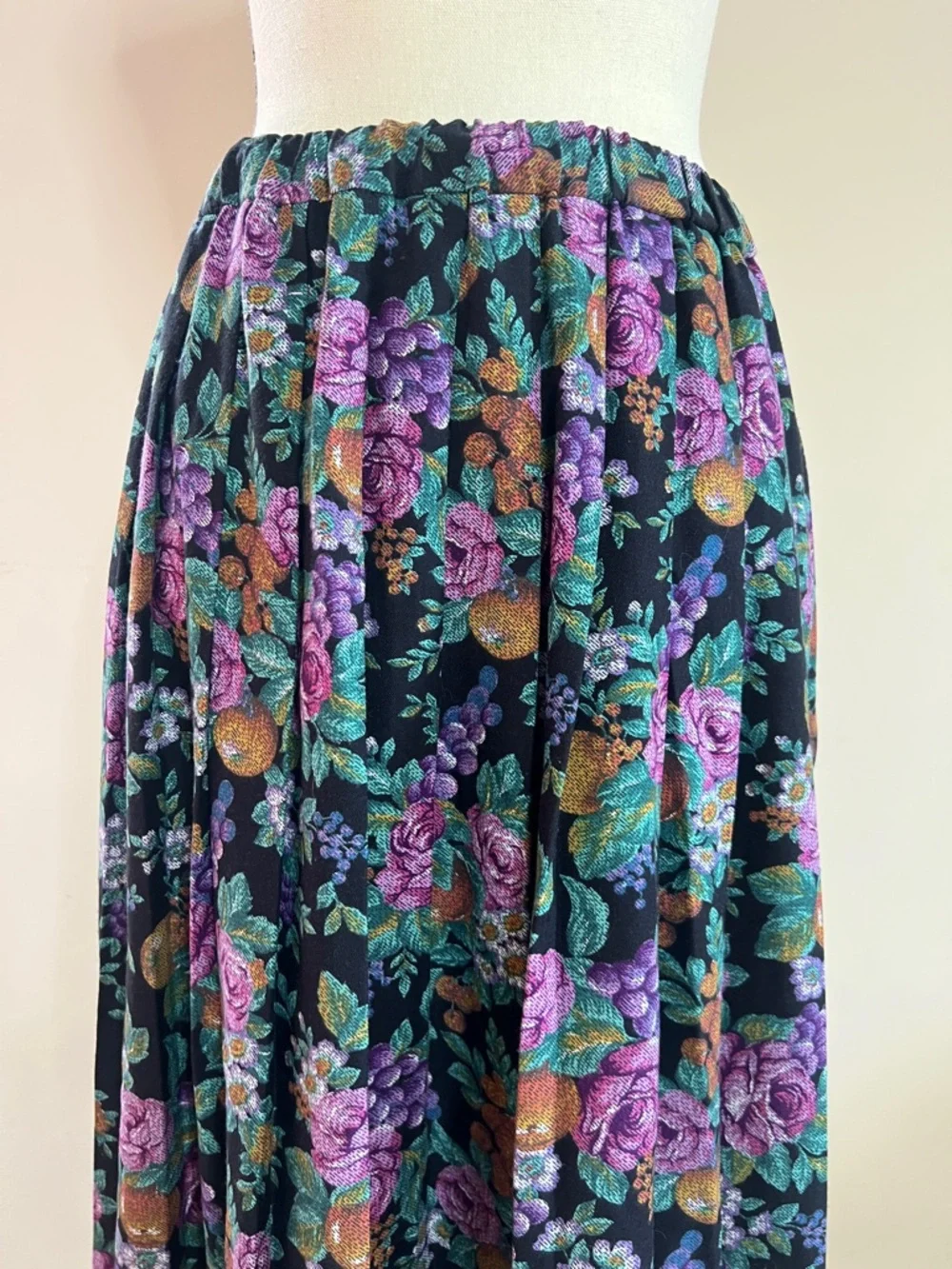 🍊🌹🍇Floral Maxi Skirt in Black with Purple & Green Print
